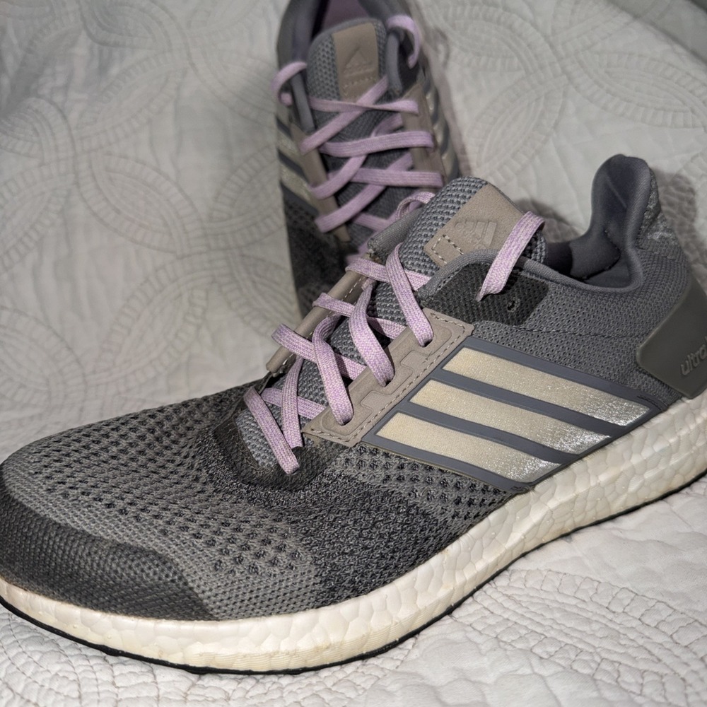 Adidas Ultraboost ST Grey AF6524 Women's Sz 9 Running Active Sneakers Shoes